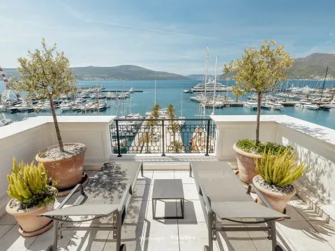 Sale, four bedroom apartment, 620m², Porto Montenegro, Tivat - image 2