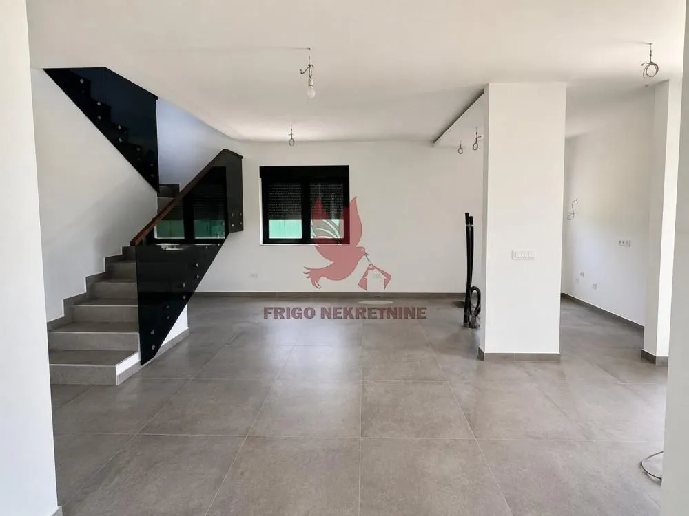 Prodaja, kuća, 228m², Kosmaj, Sopot