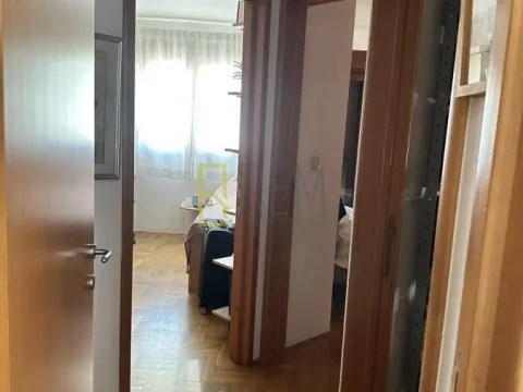 Sale, three bedroom apartment, 81m², Stari Aerodrom, Podgorica - image 8