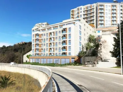 Sale, one bedroom apartment, 53m², Bečići, Budva - image 7