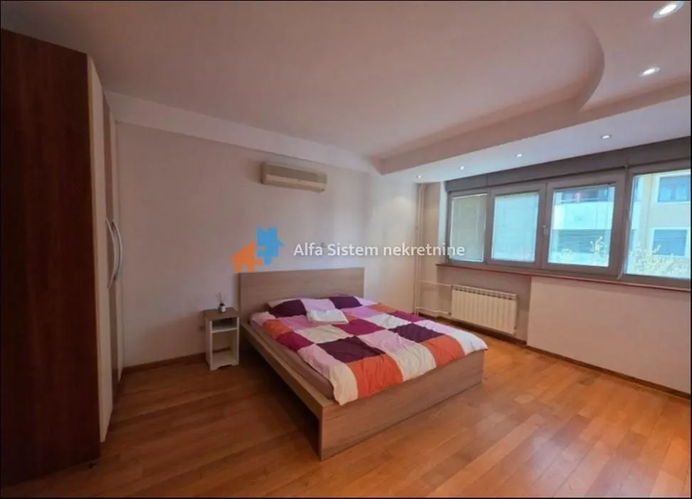 Rent, four bedroom apartment, 160m², Vračar Centar, Vračar Sve Podlokacije