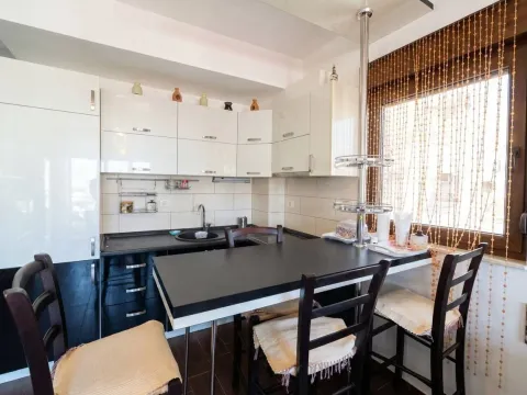 Rent, one bedroom apartment, 51m², Centar, Budva - image 5