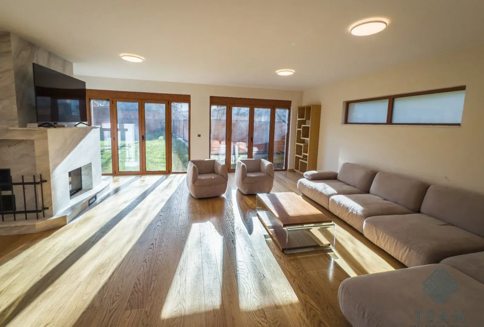 Prodaja, kuća, 330m², Centar, Kolašin