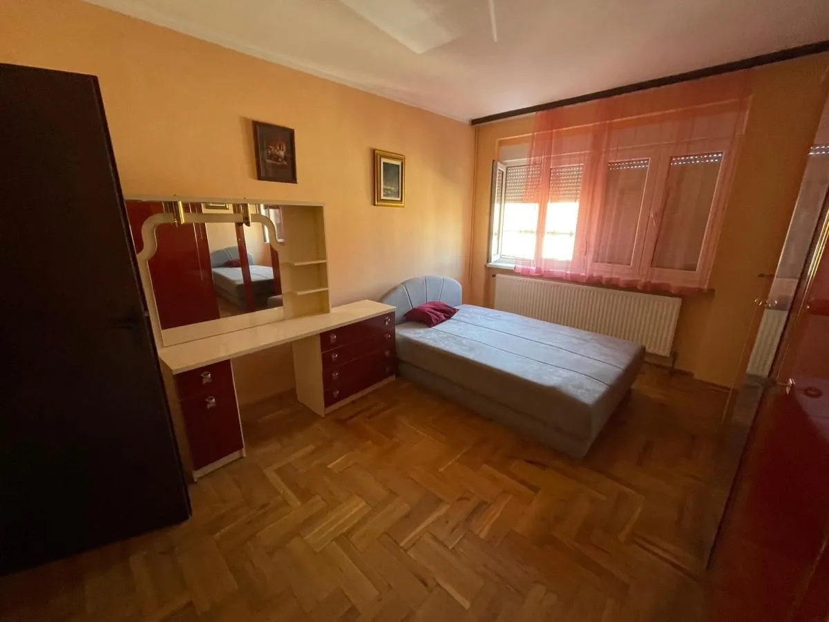 Izdavanje, kuća, 106m², Sremska Kamenica, Petrovaradin