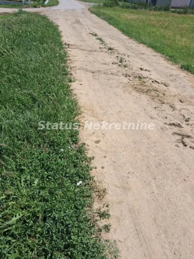 Prodaja, plac, 738m², Futog, Novi Sad Sve Podlokacije