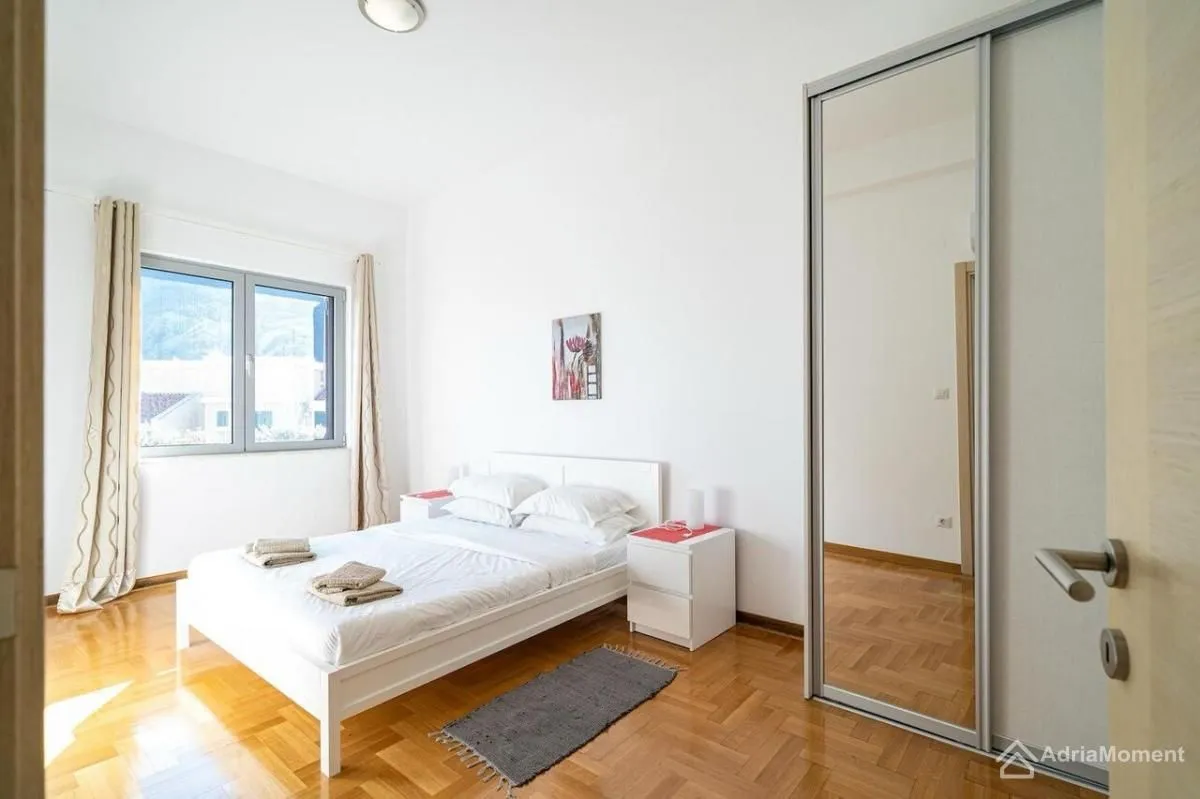 Prodaja, dvosoban stan, 84m², Morinj, Kotor
