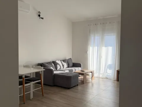 Rent, one bedroom apartment, 37m², Bonići, Tivat - image 1