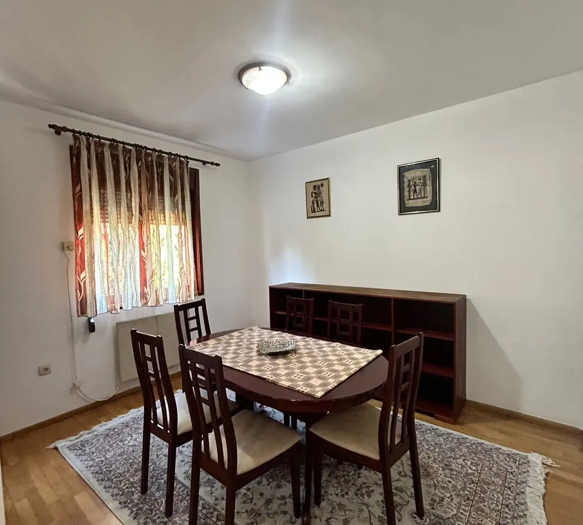 Izdavanje, trosoban stan, 120m², Ljubović, Podgorica