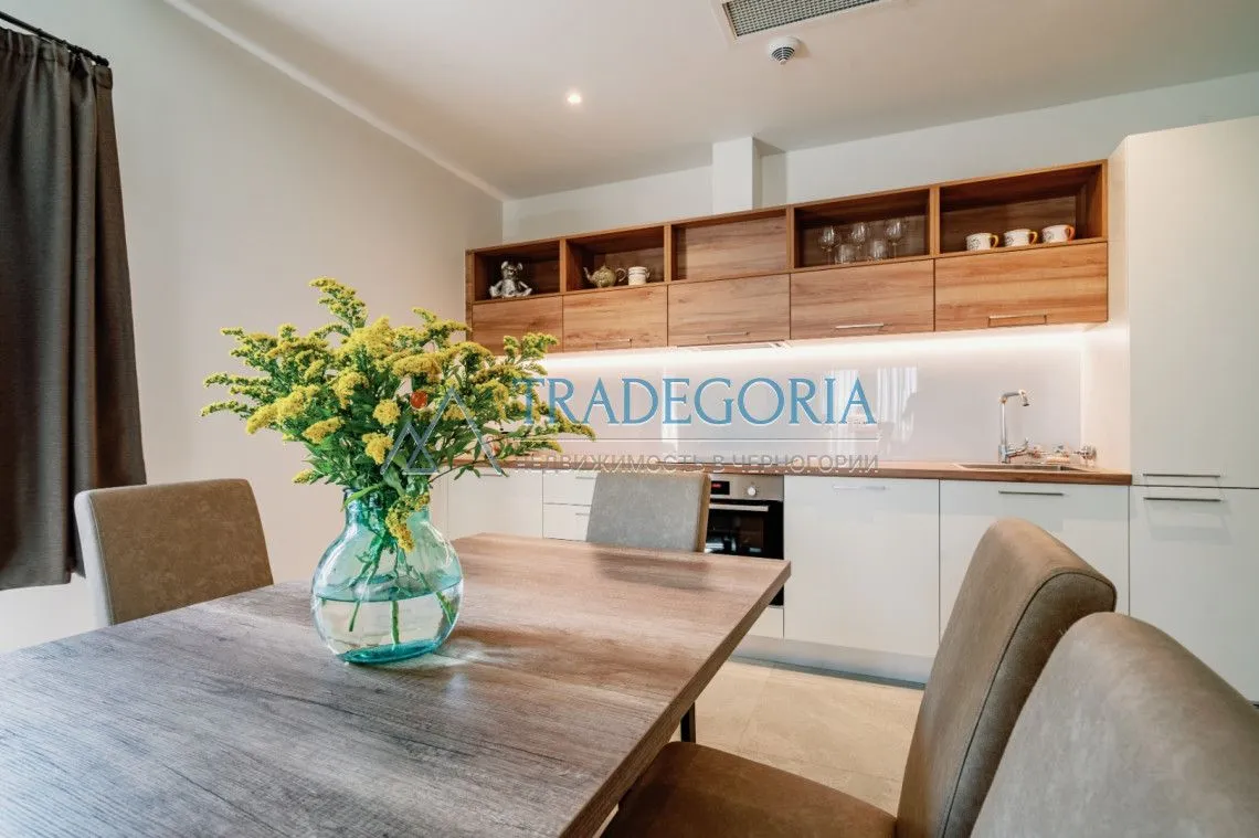 Prodaja, dvosoban stan, 85m², Radovići, Tivat