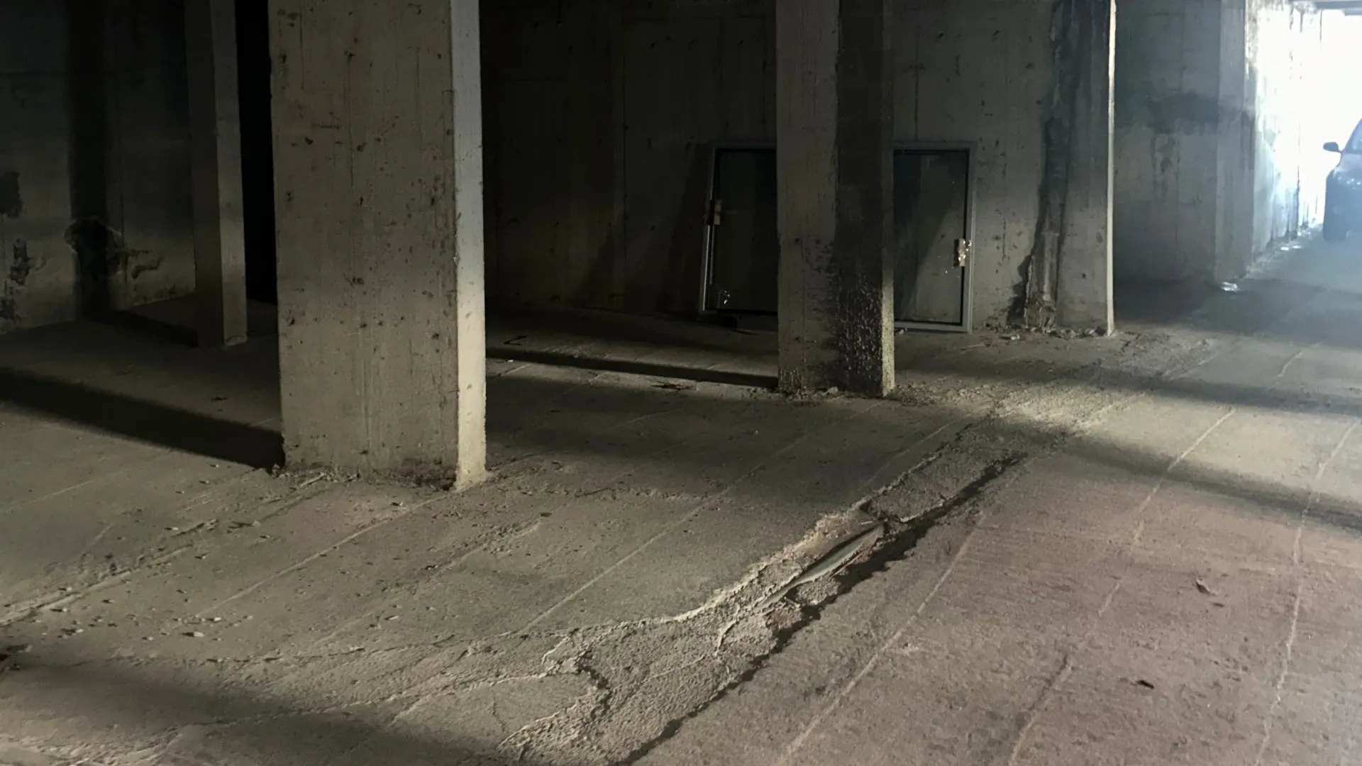 Izdavanje, poslovni prostor, 400m², Centar, Podgorica