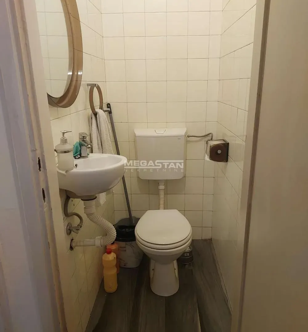 Prodaja, trosoban stan, 82m², Klinički Centar, Beograd
