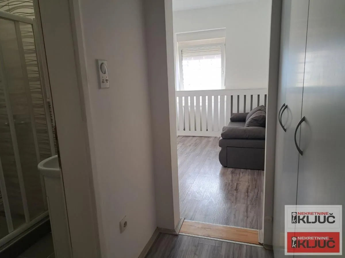Prodaja, trosoban stan, 71m², Bulevar Oslobodjenja, Novi Sad Sve Podlokacije