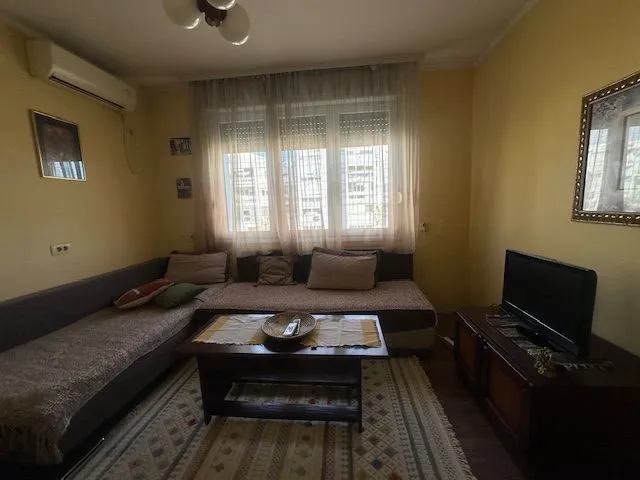 Izdavanje, jednosoban stan, 50m², Podgorica, Crna Gora
