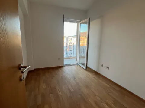 Prodaja, dvosoban stan, 72m², Stari Aerodrom, Podgorica - image 15