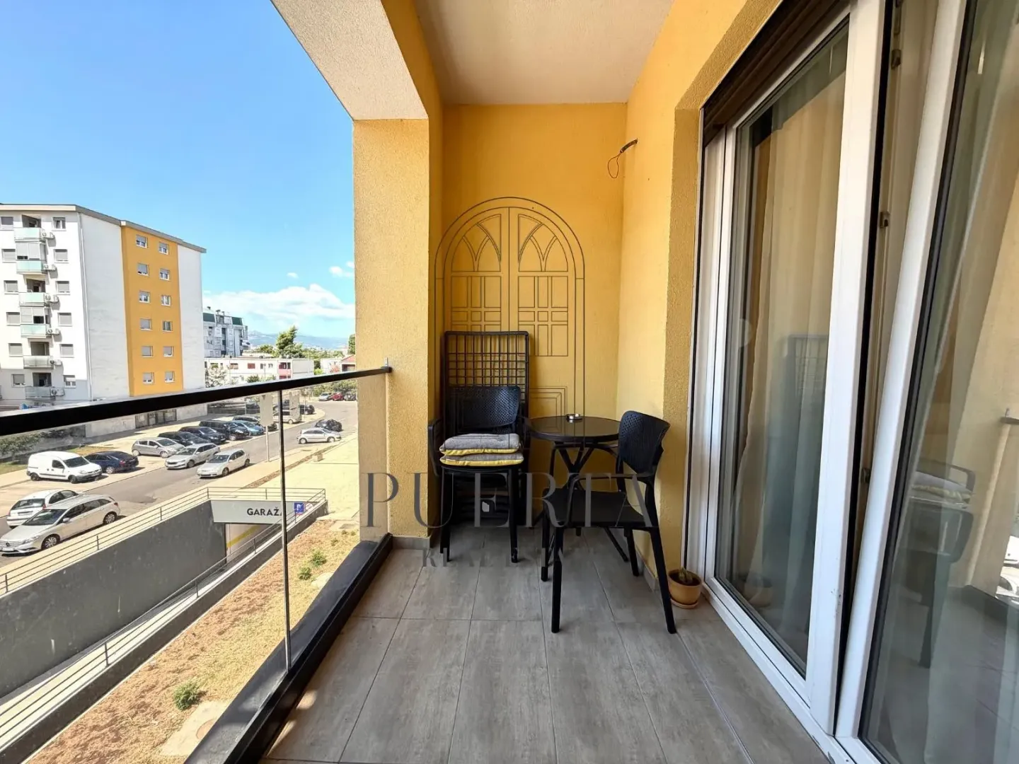 Izdavanje, jednosoban stan, 45m², Pobrežje, Podgorica