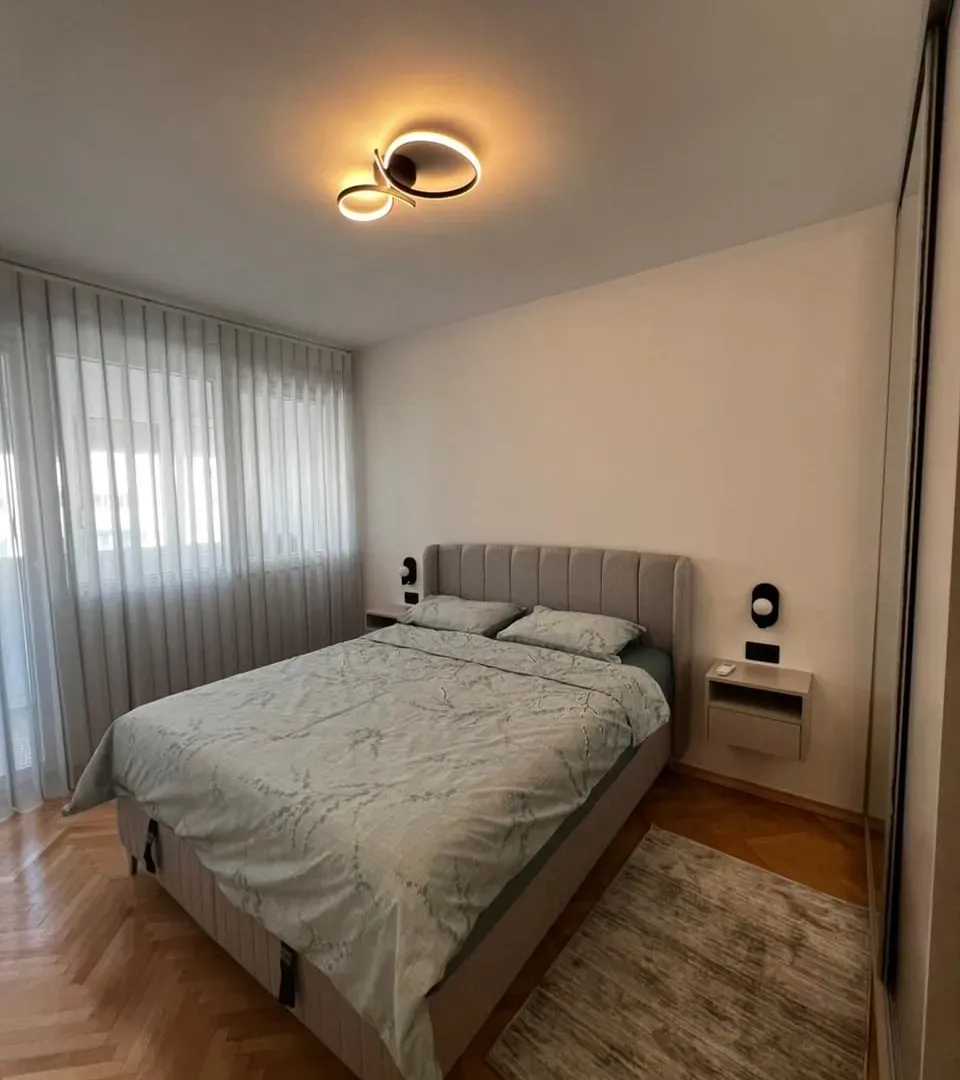 Izdavanje, trosoban stan, 102m², Preko Morače, Podgorica