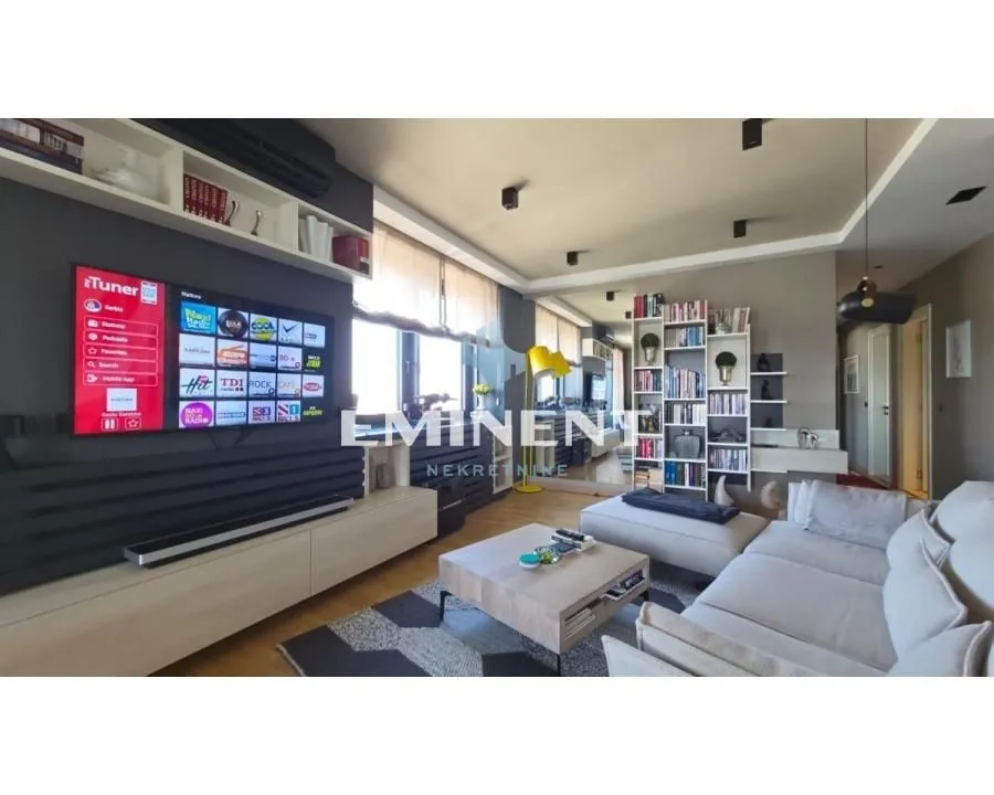 Izdavanje, četvorosoban stan, 110m², Savski Venac, Beograd