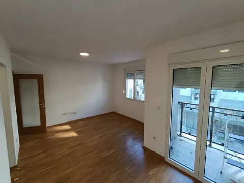 Sale, one bedroom apartment, 43m², Blok 9, Podgorica - image 1