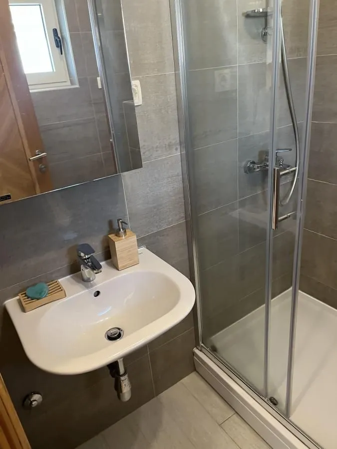 Prodaja, trosoban stan, 99m², Kalimanj, Tivat