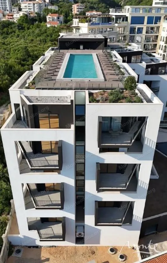 Sale, one bedroom apartment, 54m², Bečići, Budva