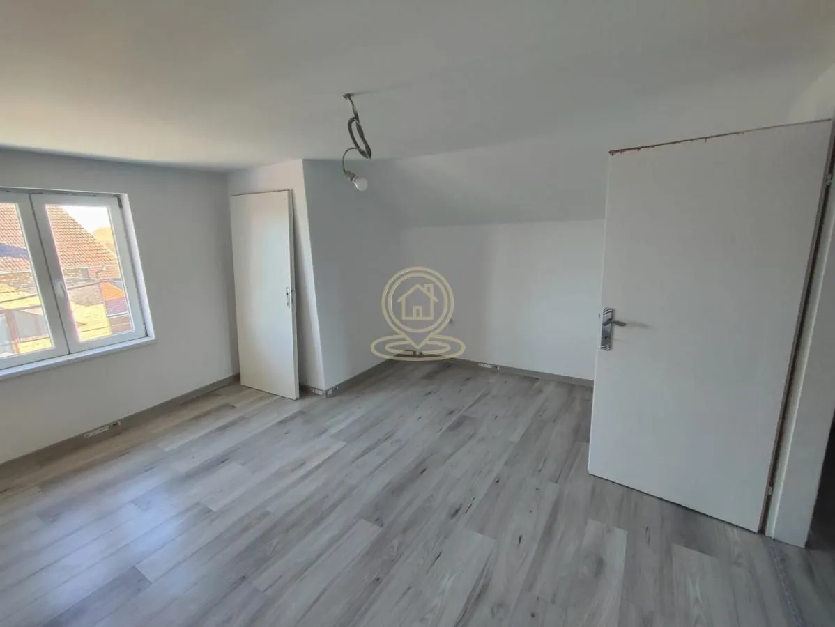 Prodaja, kuća, 374m², Veternik, Novi Sad Sve Podlokacije