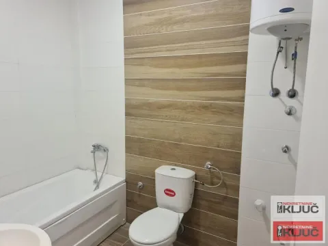 Prodaja, trosoban stan, 66m², Petrovaradin, Novi Sad - image 4