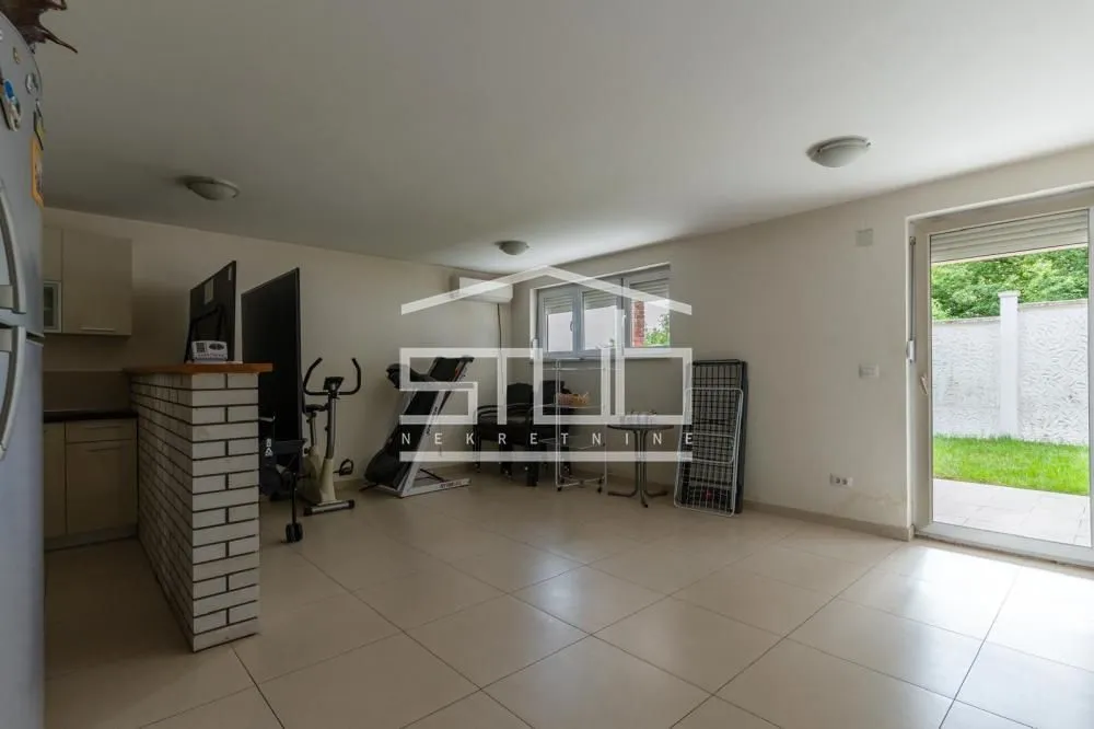Sale, house, 500m², Rakovica, Beograd