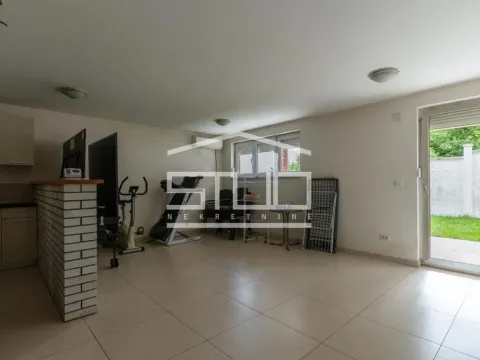 Sale, house, 500m², Rakovica, Beograd - image 15