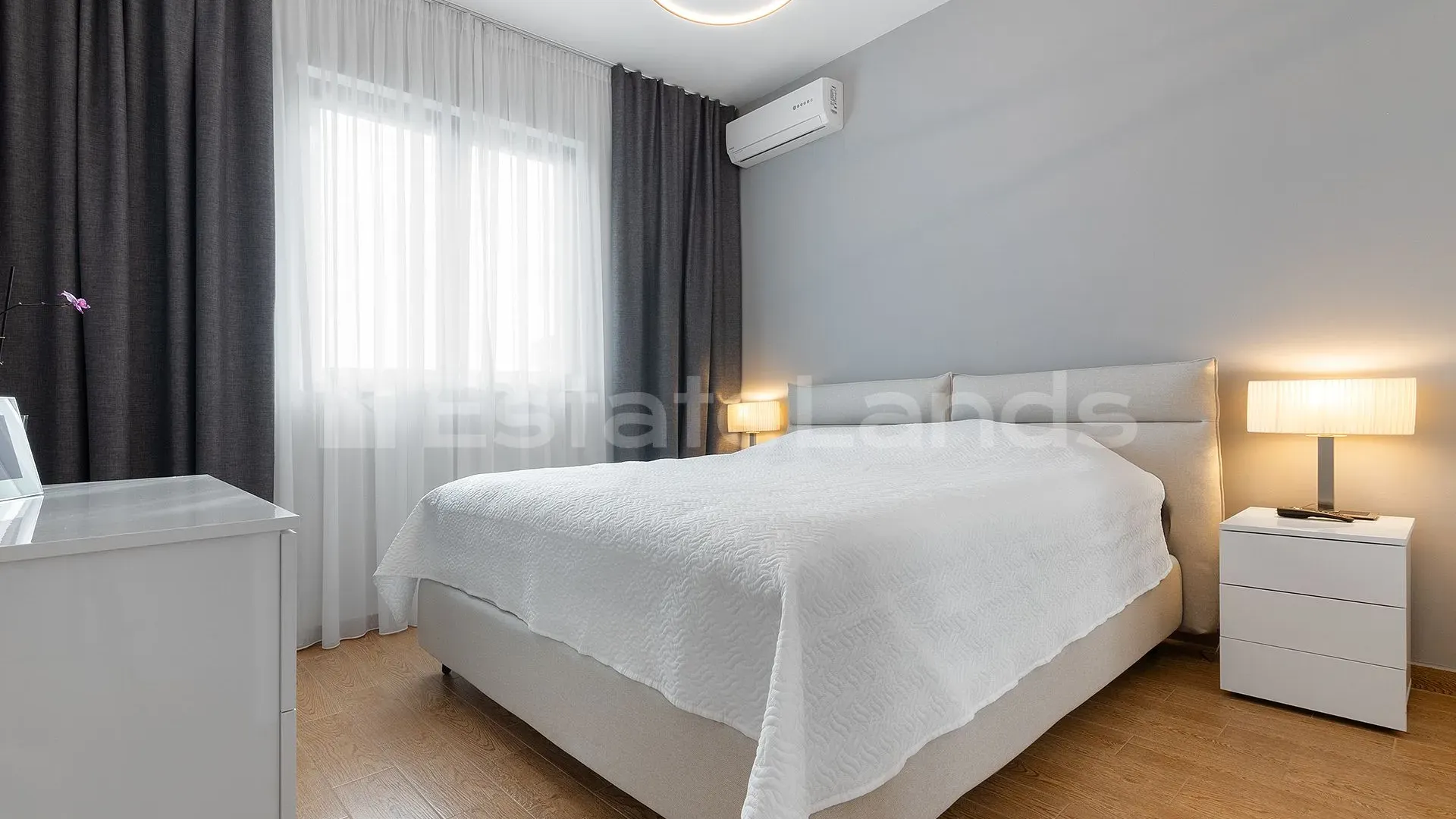 Sale, two bedroom apartment, 81m², Bečići, Budva