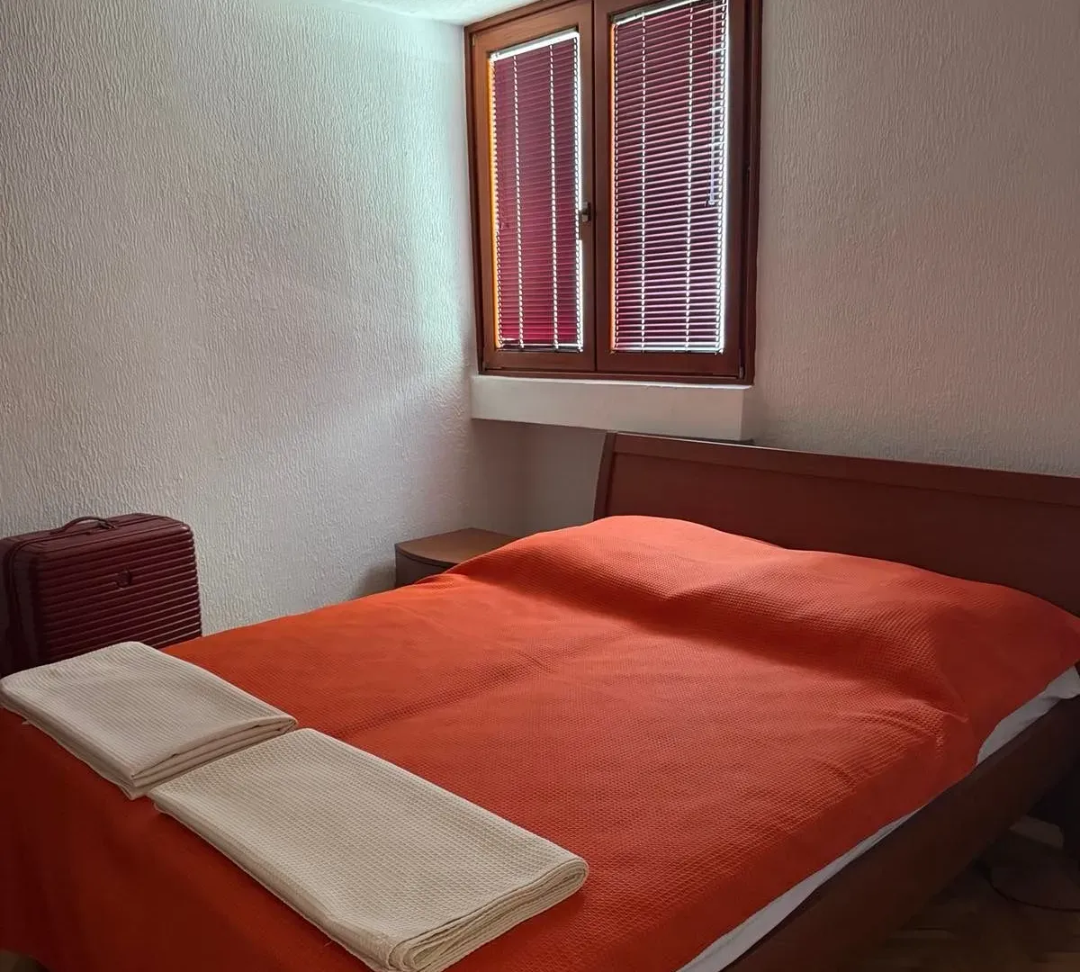 Prodaja, trosoban stan, 75m², Centar, Bar