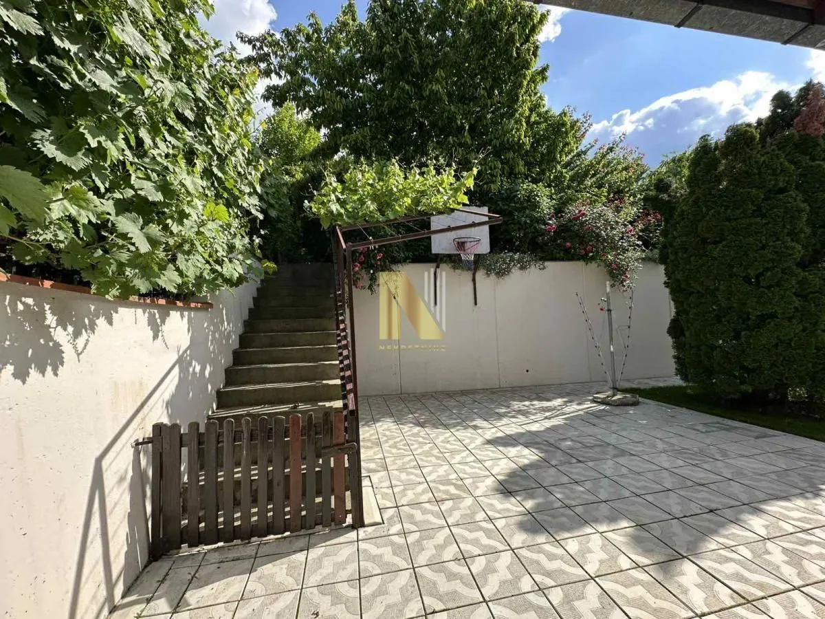 Prodaja, kuća, 336m², Sremska Kamenica, Petrovaradin