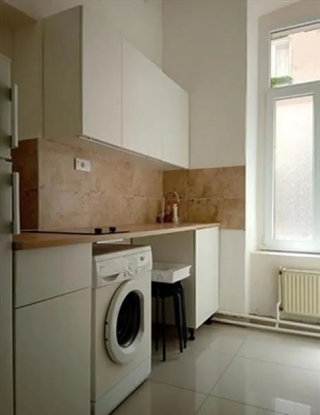Izdavanje, trosoban stan, 90m², Cvetni Trg, Vračar Sve Podlokacije