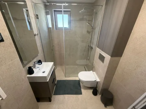 Rent, two bedroom apartment, 72m², Tripovići, Tivat - image 12