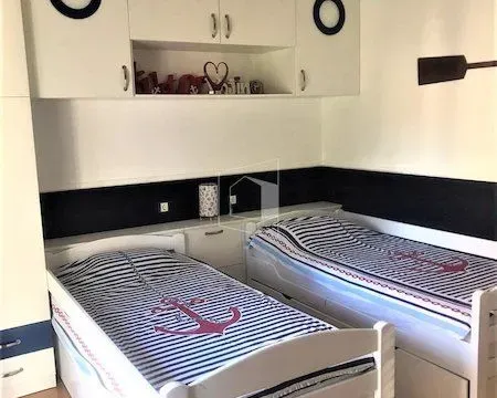 Izdavanje, kuća, 400m², Blok 9, Podgorica - image 5