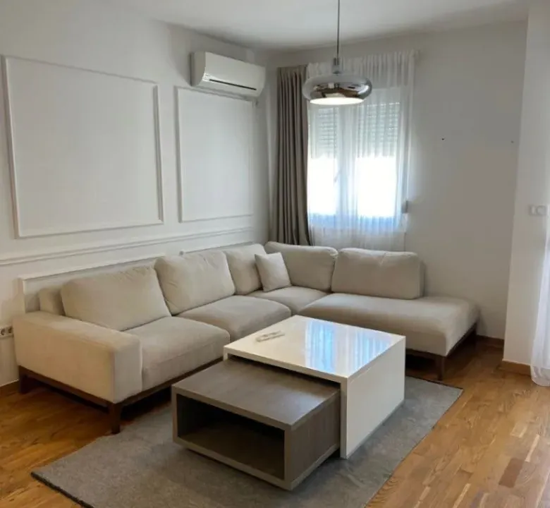 Izdavanje, jednosoban stan, 45m², City Kvart, Podgorica