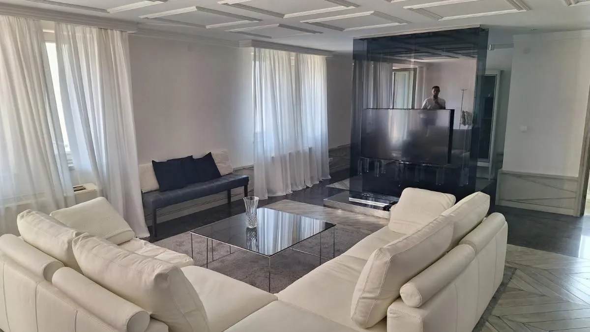 Rent, four bedroom apartment, 270m², Kalenić Pijaca, Vračar Sve Podlokacije