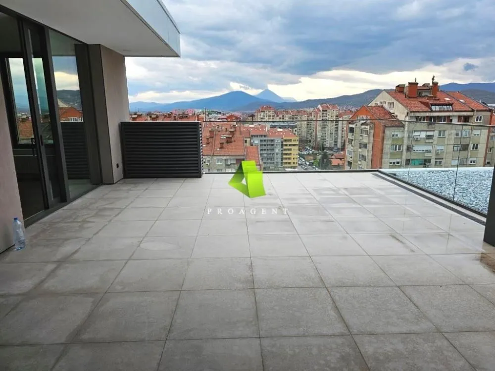 Prodaja, četvorosoban stan, 156m², Medijana, Niš
