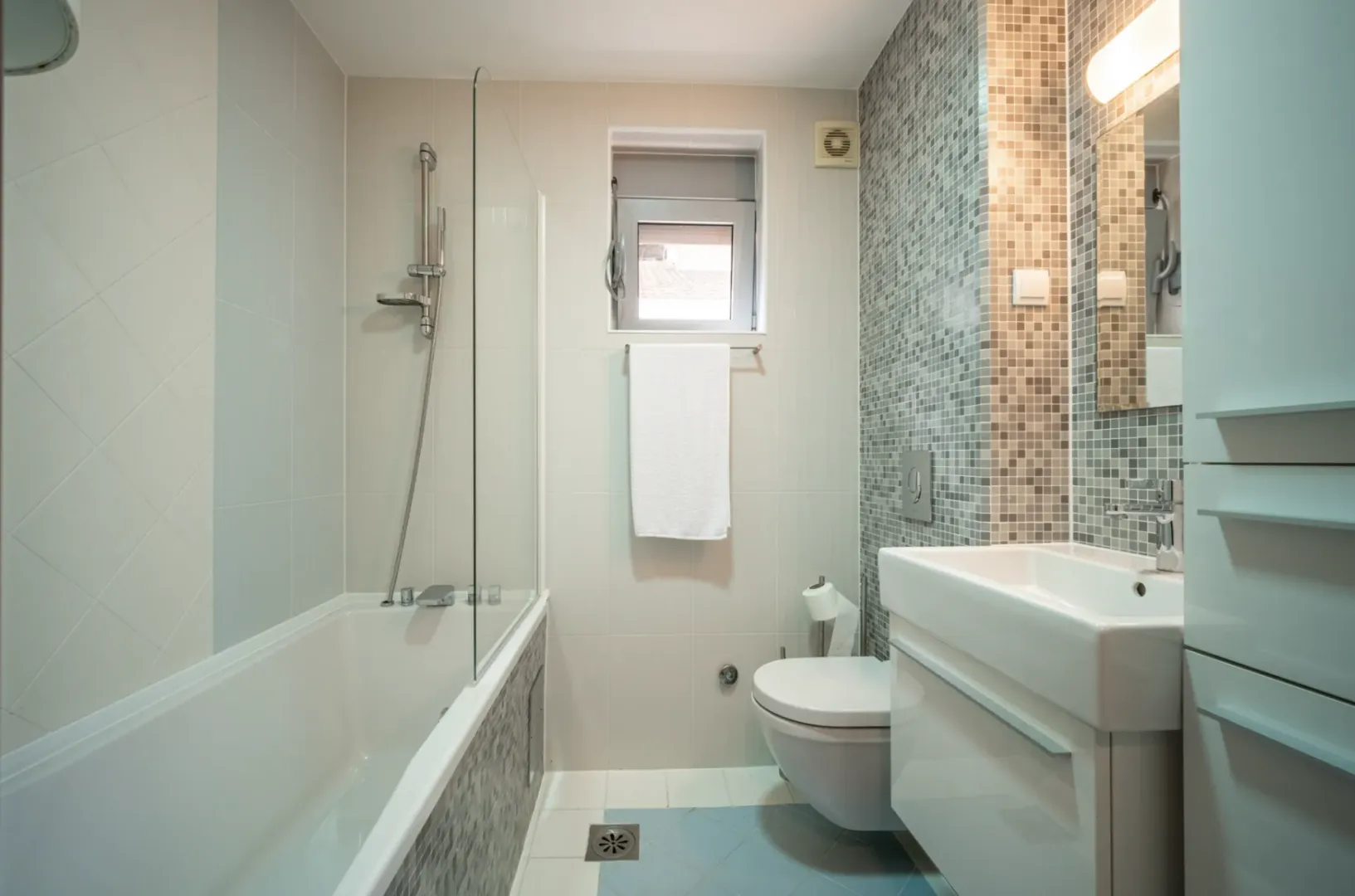 Prodaja, kuća, 484m², Stoliv, Kotor
