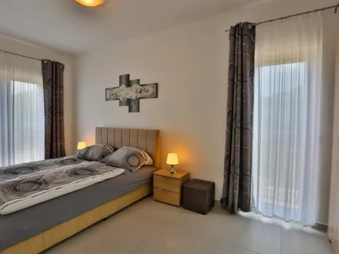 Prodaja, kuća, 550m², Tivat, Crna Gora - image 8