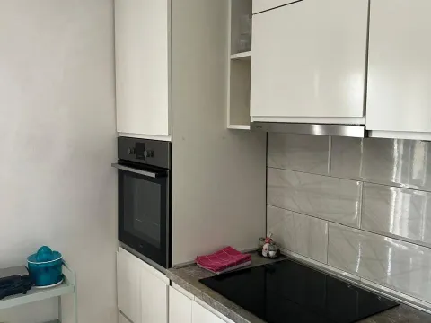 Izdavanje, jednosoban stan, 55m², Kalimanj, Tivat - image 9