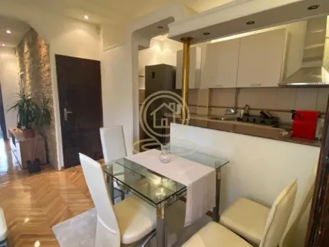 Rent, three bedroom apartment, 75m², Vračar Hram, Vračar Sve Podlokacije - image 4