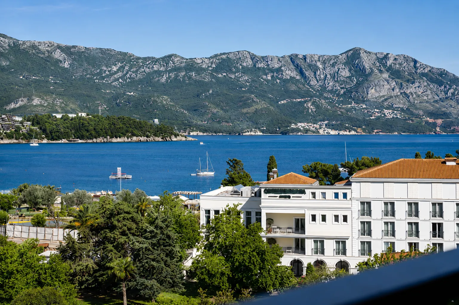 Rent, two bedroom apartment, 94m², Centar, Budva