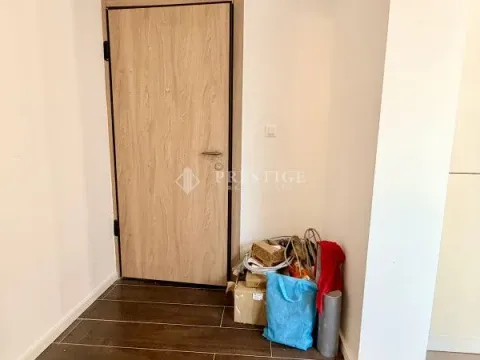 Sale, studio apartment, 45m², Tološi, Podgorica - image 9