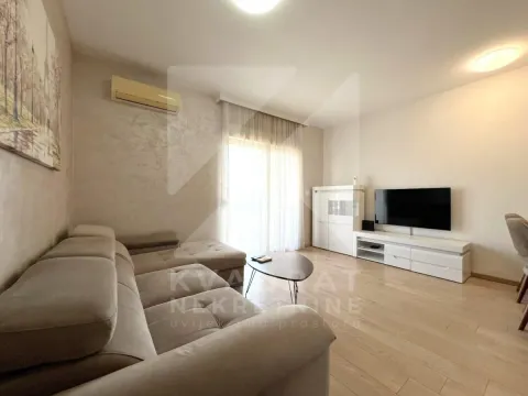 Rent, two bedroom apartment, 75m², City Kvart, Podgorica - image 2
