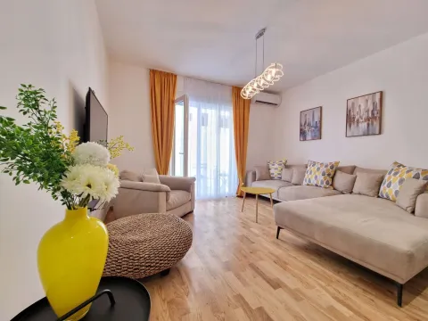 Sale, one bedroom apartment, 42m², Bečići, Budva - image 16