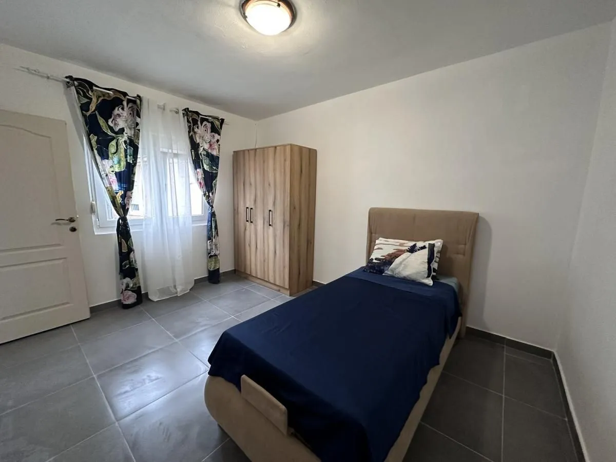 Sale, house, 120m², Bar, Crna Gora