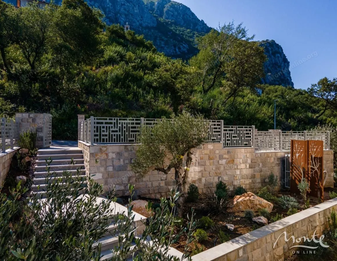 Sale, house, 227m², Tudorovići, Budva