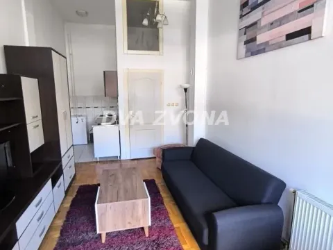 Izdavanje, garsonjera, 23m², Novi Sad, Srbija - image 1