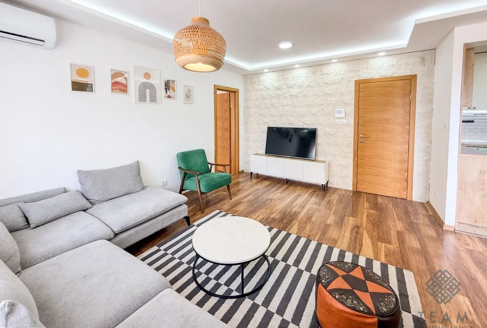 Prodaja, trosoban stan, 89m², Pejton, Podgorica