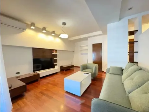 Izdavanje, dvosoban stan, 95m², Kod Capital Plaze, Podgorica